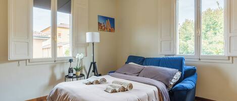 2 室のベッドルーム、アイロン / アイロン台、インターネット、ベッドシーツ