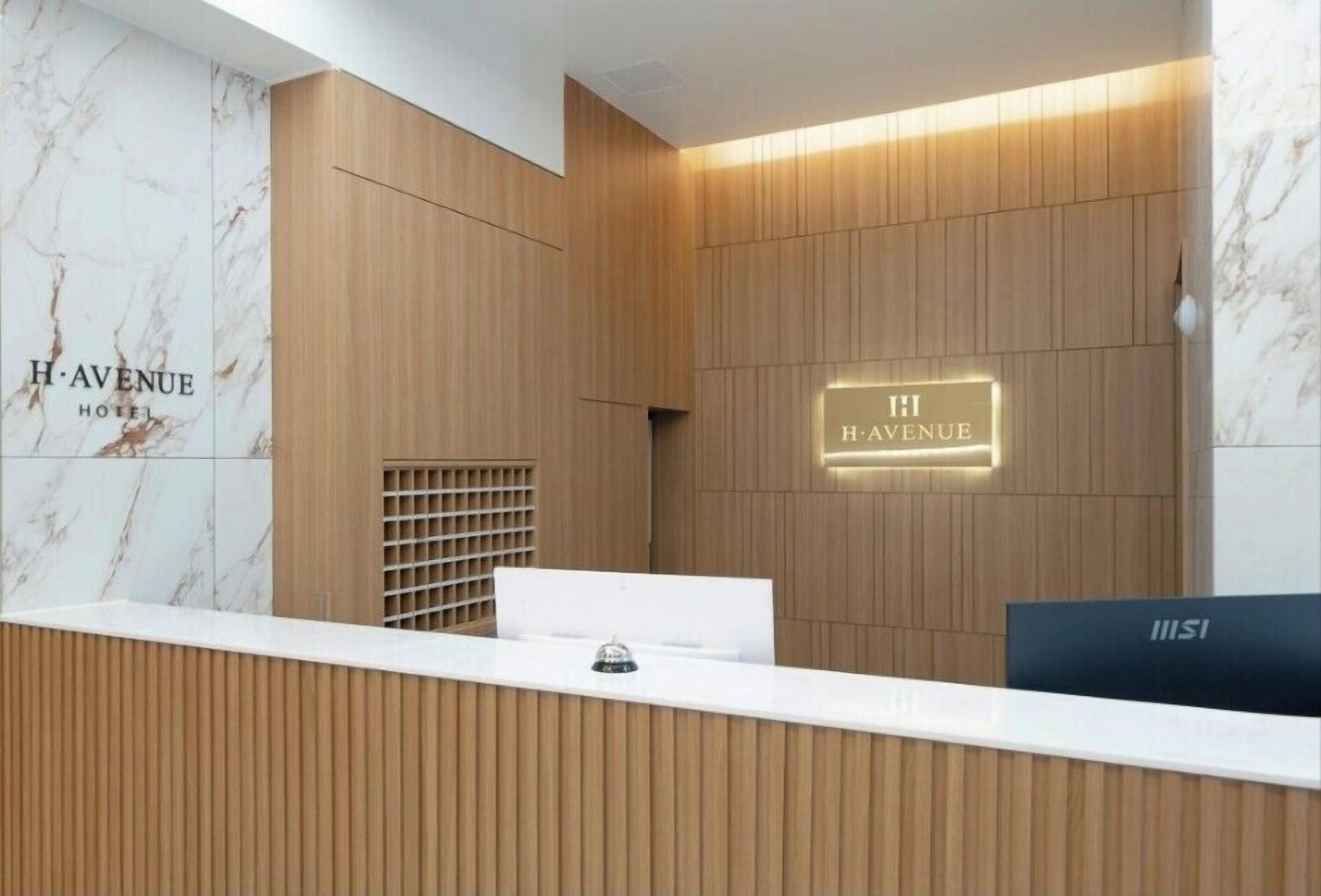 Comptoir d’enregistrement et de départ