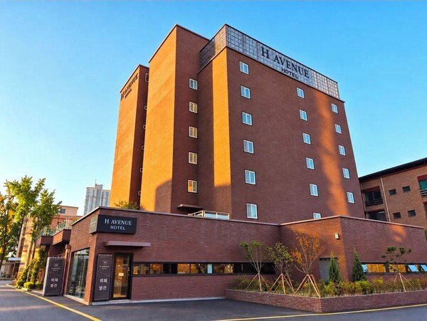 H Avenue Hotel Jeonju Terminal - Jeonju-si