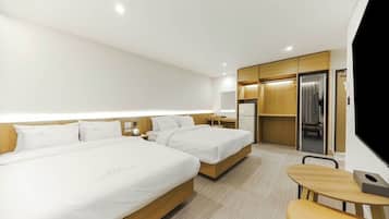 Deluxe Twin Room | Desk, free WiFi, bed sheets