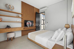 Villa, 3 Bedrooms, Balcony, Pool View