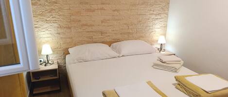 1 bedroom, free WiFi, bed sheets