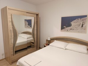 2 makuuhuonetta, ilmainen Wi-Fi, vuodevaatteet