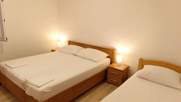 2 bedrooms, free WiFi, bed sheets