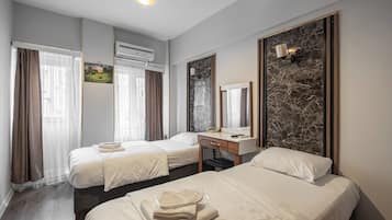 Deluxe Triple Room | Free WiFi