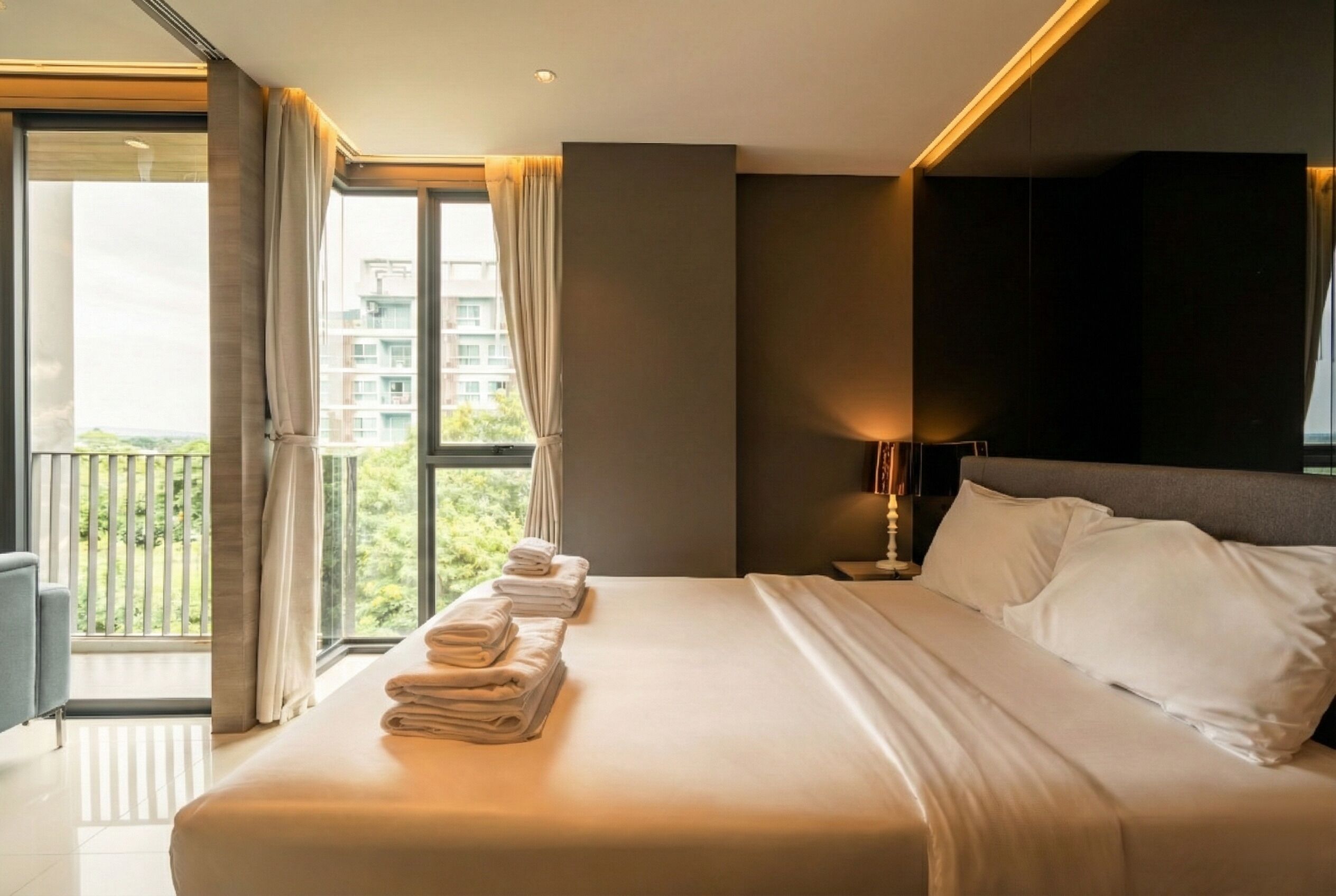 Deluxe King Room | 房內夾萬、書桌、遮光窗簾/窗簾、隔音