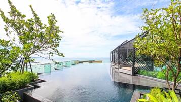 Outdoor pool, pool loungers