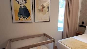 Dobbeltrom – comfort, bassengutsikt | Skrivebord, skrivebord for bærbar PC og wi-fi (inkludert)