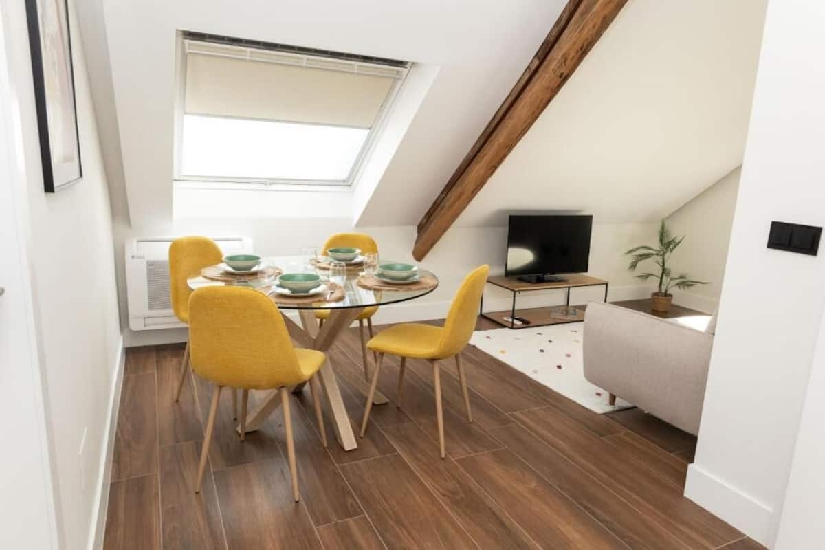 Deluxe Apartment, Garden View | Desk, laptop workspace, free WiFi