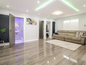 Interior - Falcon Bal House (Farnborough)