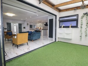 Lobby - Falcon Bal House (Farnborough)