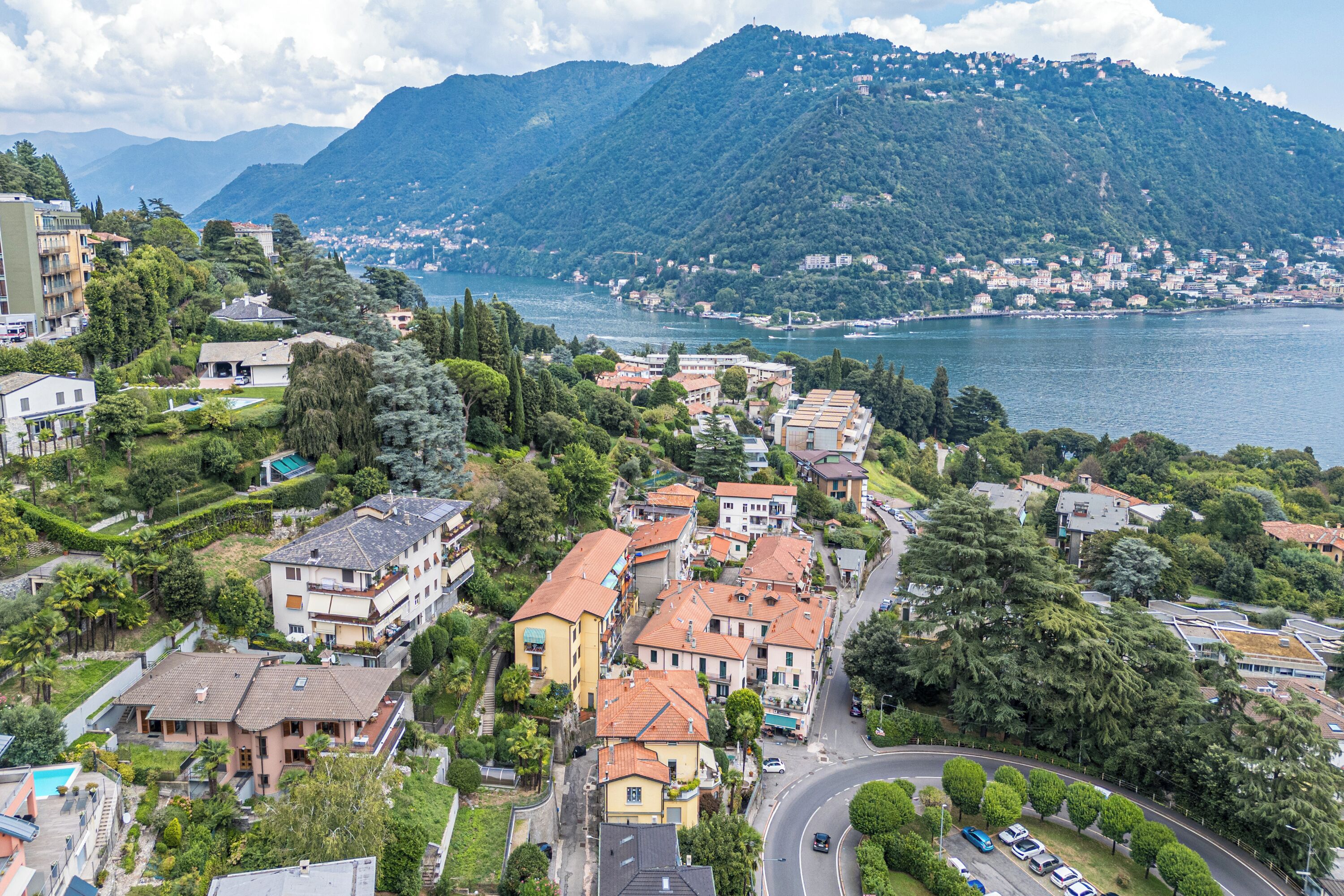 Family Apartment, Multiple Bedrooms, 2 Bathrooms, Mountainside (Villa Siwaton Bellavista 2) | Lake view