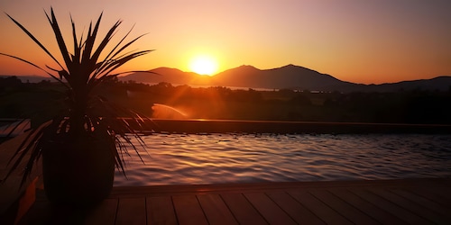 Bed and Breakfast 'Chambre 1' mit Meerblick, WLAN und Klimaanlage