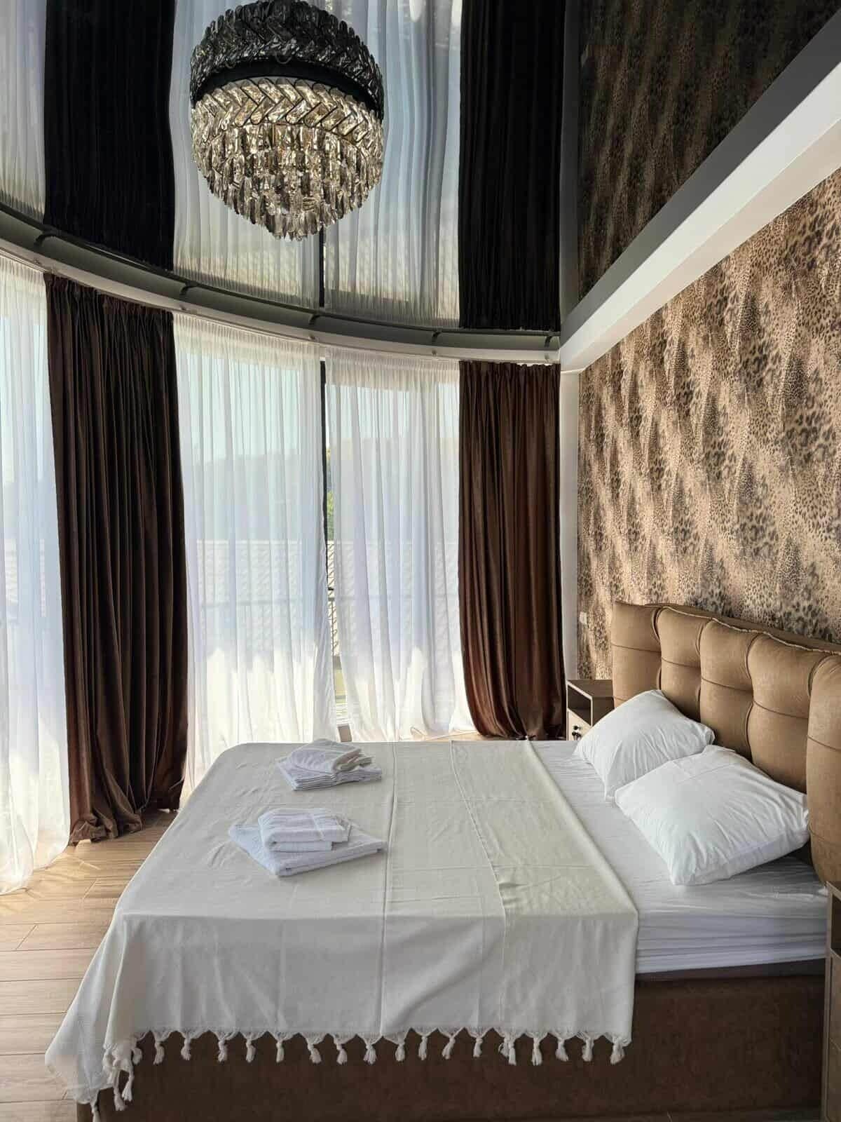 Deluxe-Vierbettzimmer, Balkon | Kostenloses WLAN