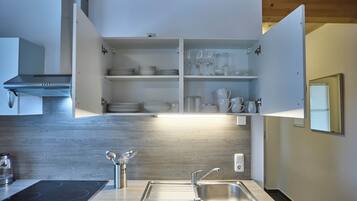 Comfort Condo, 2 Bedrooms, Pets allowed, Garden View | Private kitchen | Coffee/tea maker, electric kettle, toaster