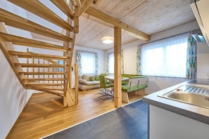 Comfort Condo, 2 Bedrooms, Pets Allowed, Garden View | Living area | 50-inch flat-screen TV with cable channels - Ferienwohnung Paula (Bad Mitterndorf)