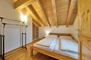 Comfort Condo, 2 Bedrooms, Pets Allowed, Garden View | Cribs/infant beds, free WiFi, bed sheets - Ferienwohnung Paula (Bad Mitterndorf)