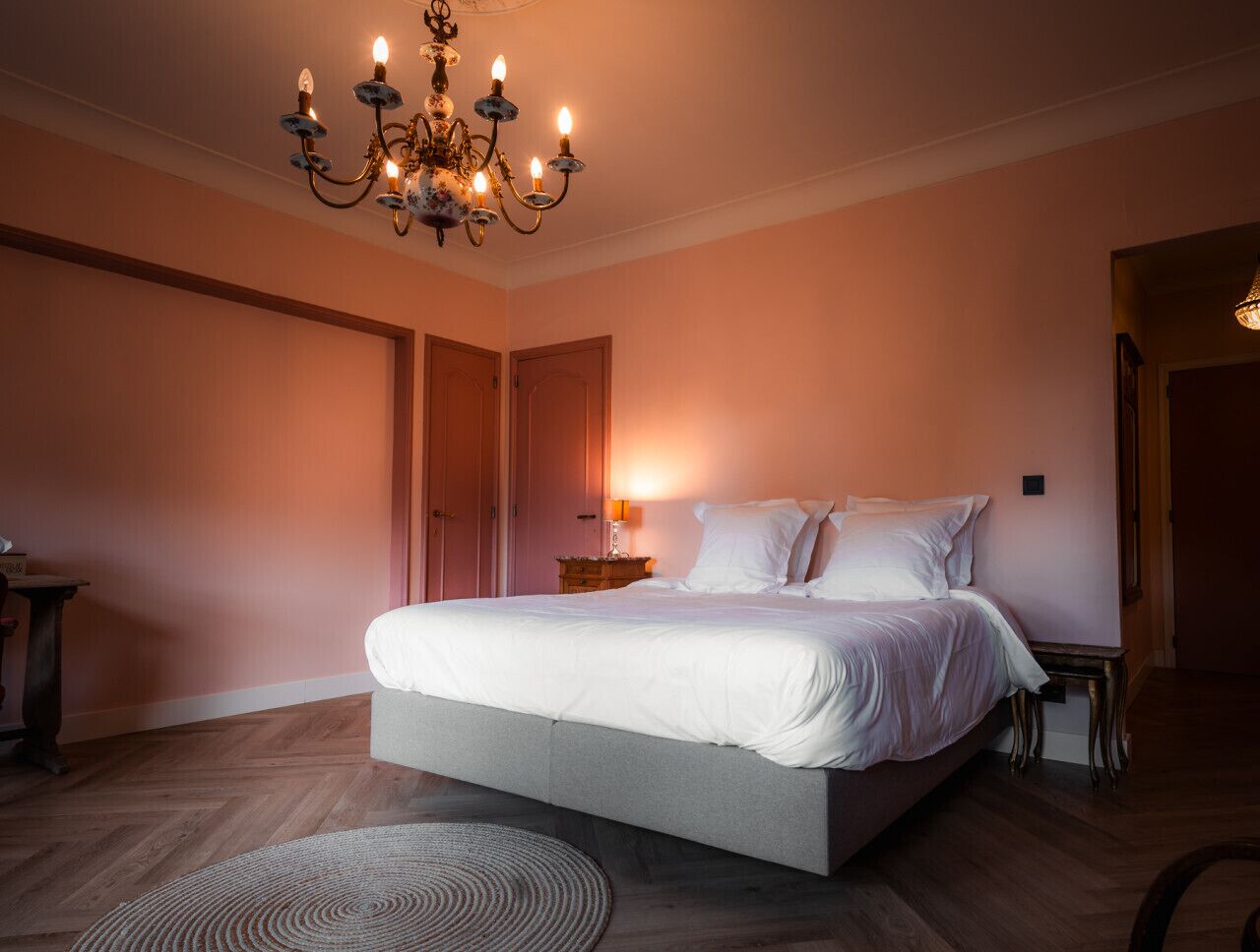 10 chambres, Wi-Fi, draps fournis