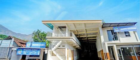 Fachada da propriedade