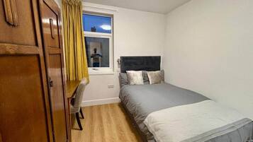 1 bedroom, WiFi, bed sheets