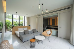 1 Bedroom Villa with Private Pool | In-room safe, desk, blackout drapes, iron/ironing board