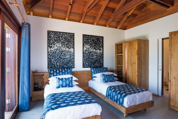 4 عدّة غرف نوم ومكواة/لوح كي وواي فاي وملاءات أسرّة