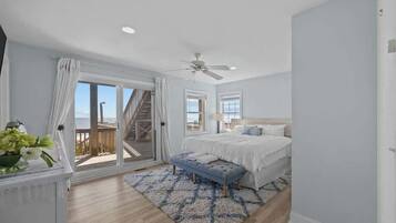 4 bedrooms, desk, iron/ironing board, WiFi