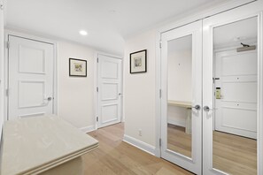 Condo, 1 Bedroom, Kitchen, Park View | Living area - Essex House (New York)