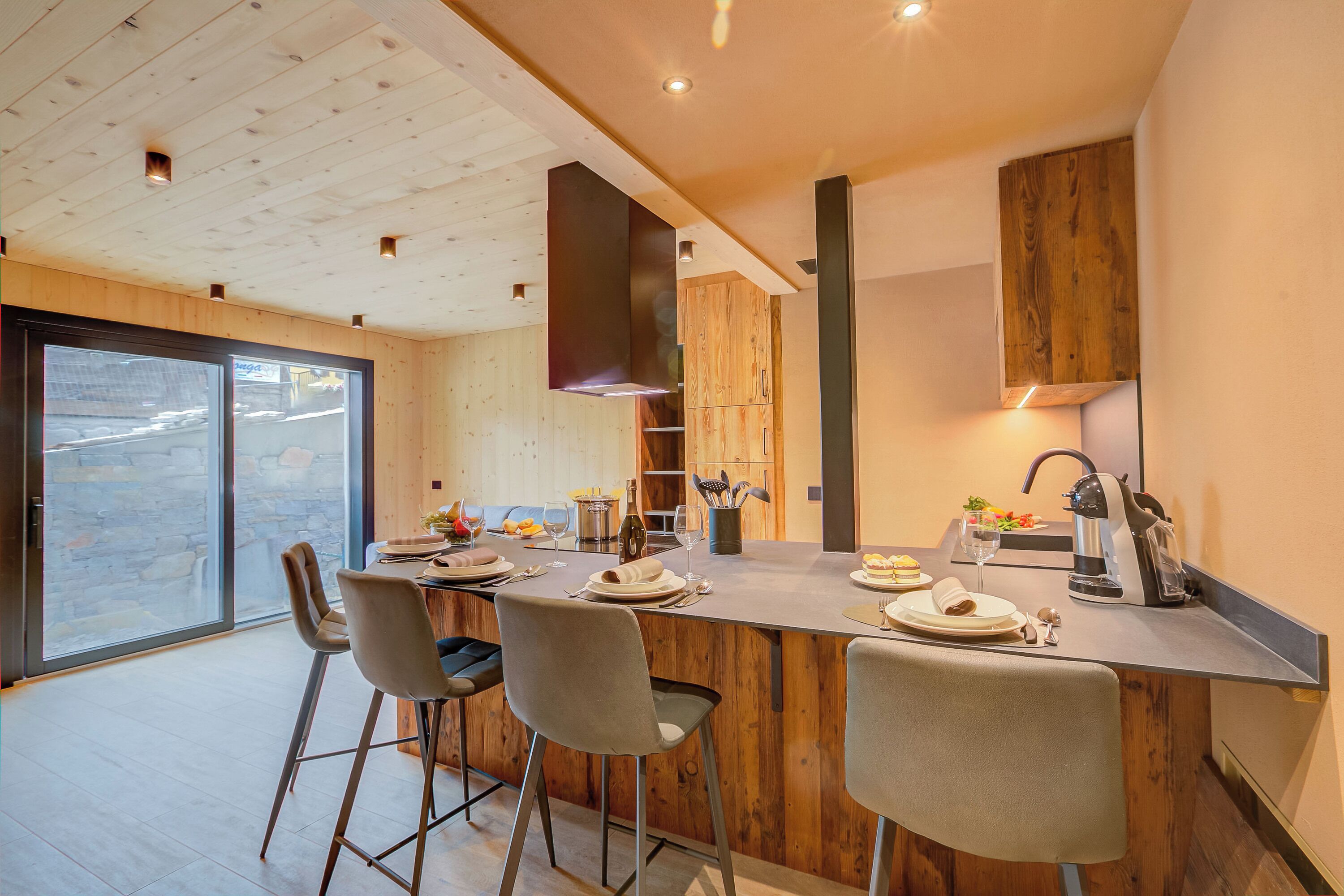 Family Apartment, Multiple Bedrooms (Leba 1) | Dining room