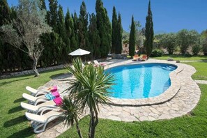 Outdoor pool - Villa Martorellet (Cala Sant Vicenç)