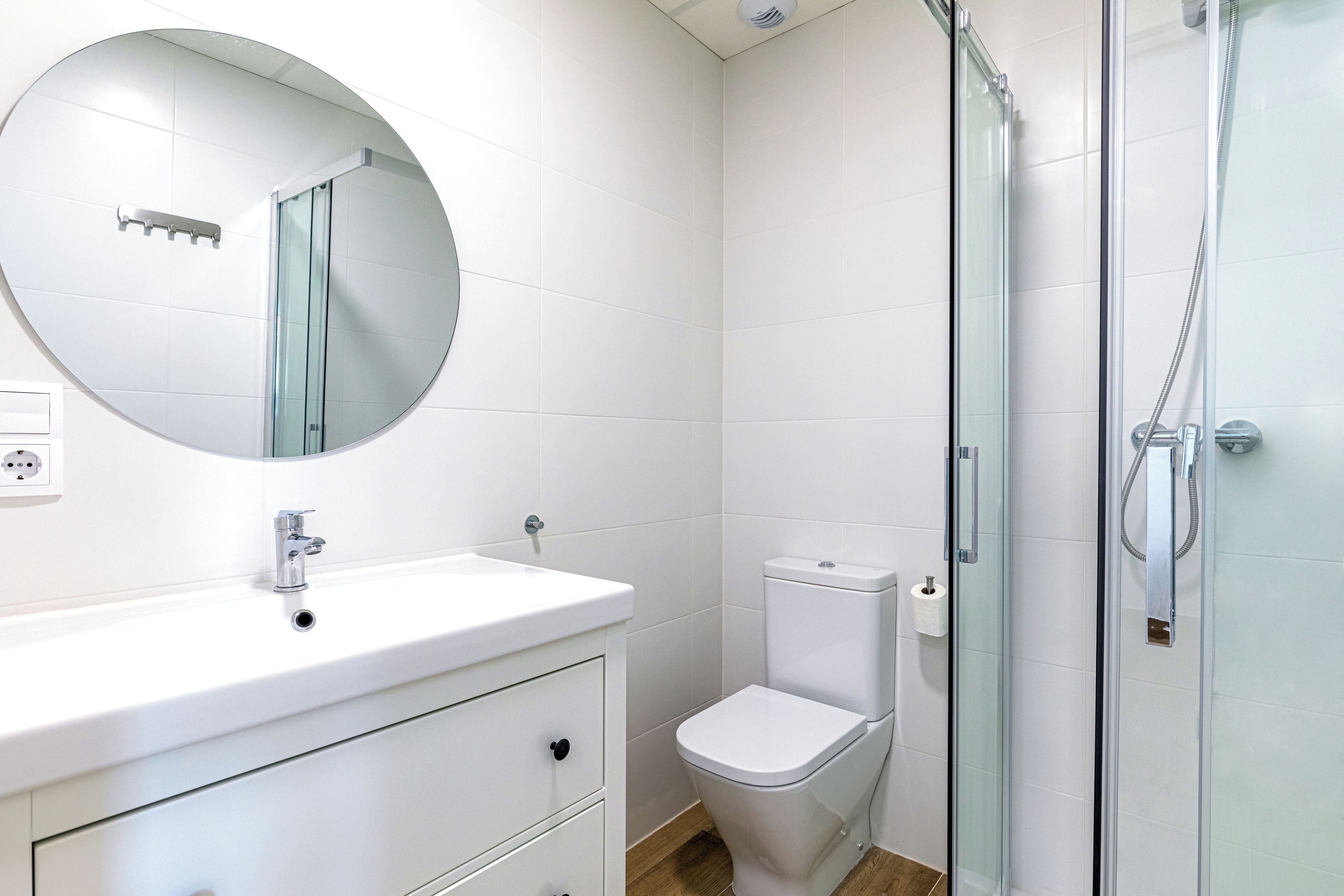Single Room | Desk, free WiFi, wheelchair access