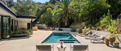 Outdoor pool, sun loungers