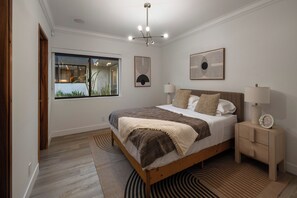 Maison luxueuse, Plusieurs lits, accÚs à la piscine, vue sur la montagne (Valea Estate) | 5 chambres, décor unique, ameublement unique, bureau