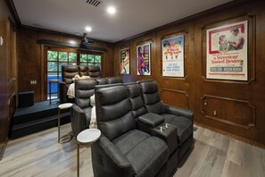 Luksushus, flere senger, adgang til basseng, fjellutsikt (Valea Estate) | Innvendig