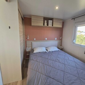 3 bedrooms, free WiFi - Le Coco Lodge Mobile home 150m from the beach 5-star campsite Water Park (Torreilles)