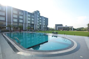 Front of property - BK Garden Hotel and resort (Durgapur)