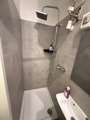 Basic-Apartment | Badezimmer