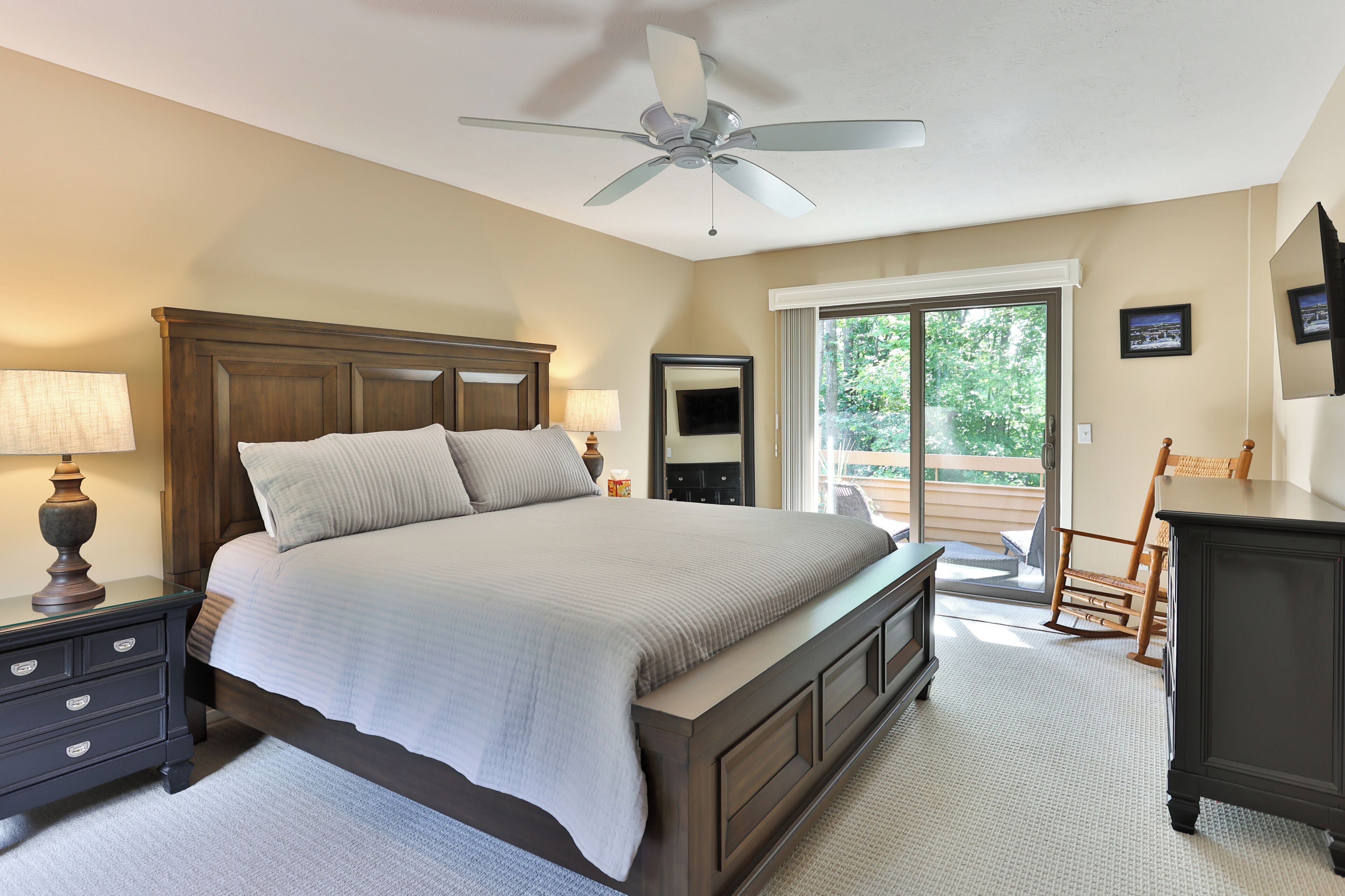 2 多间卧室、熨斗/熨衣板、免费 WiFi、床单