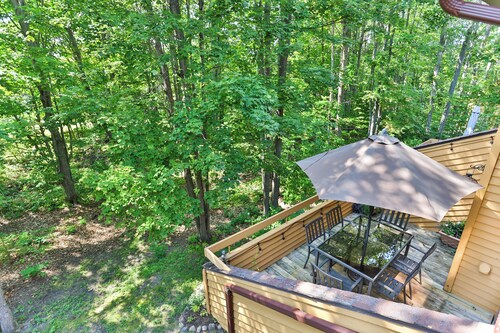 Relaxing Harbor Springs Condo w/Skiing, Pools & Trails