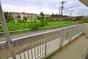 公寓 | 遮光窗簾/窗簾、熨斗/熨衫板、免費 Wi-Fi