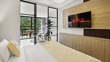 Appartement, 1 slaapkamer, uitzicht op resort | Een bureau, een laptopwerkplek, een strijkplank/strijkijzer, gratis wifi