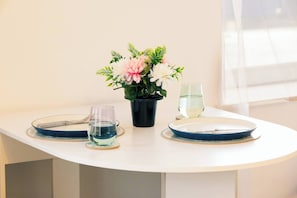 Apartment, 3 Bedrooms | Dining
