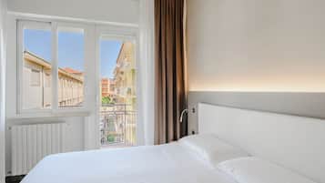 Double Room, Balcony | Minibar, in-room safe, free WiFi