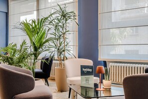 Lobby sitting area - Hotiday Diano Marina (Diano Marina)