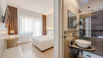 Double Room, Balcony | Minibar, in-room safe, free WiFi