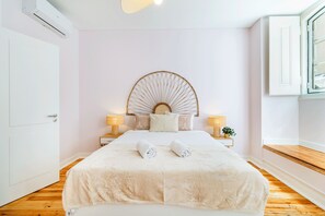 6 bedrooms, iron/ironing board, free WiFi, bed sheets