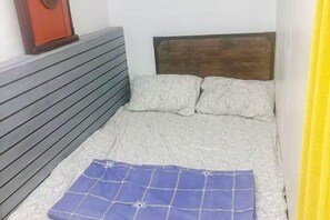Room - Moon Lotus Abode (New York)