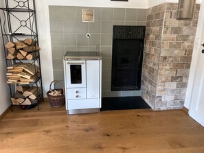Interior - Apartment 'Haus Dekostüble' with Mountain View, Private Terrace and Wi-Fi (Münstertal)
