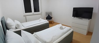 Unidad completa 'Hallerstraße' con 4 apartamentos, balcón y Wi-Fi