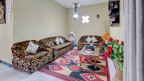 Unclassified image, 2 of 19, button - OYO 94841 Alodia Homestay Family (Kejajar)